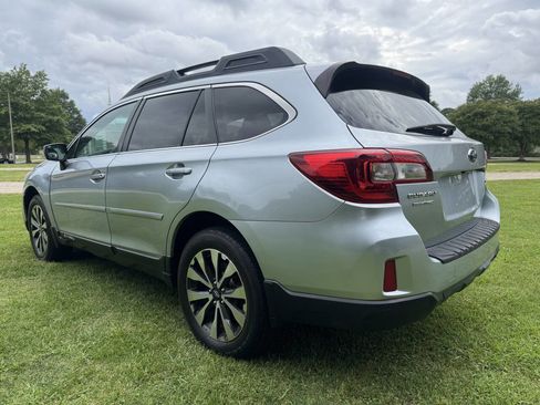 Used 2015 Subaru Outback 2.5i Limited image 6