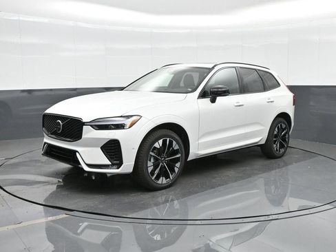 New 2026 Volvo XC60 B5 Plus w/ Protection Package Premier image 5