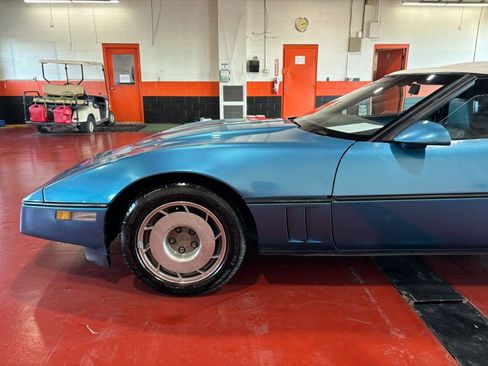 Used 1987 Chevrolet Corvette Convertible image 11