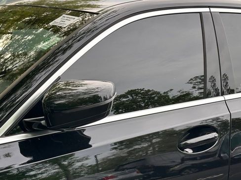 Used 2019 BMW 330i Sedan w/ Premium Package image 10