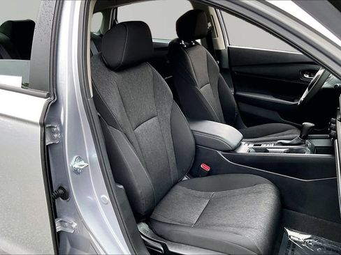 Certified 2025 Honda Accord LX image 19