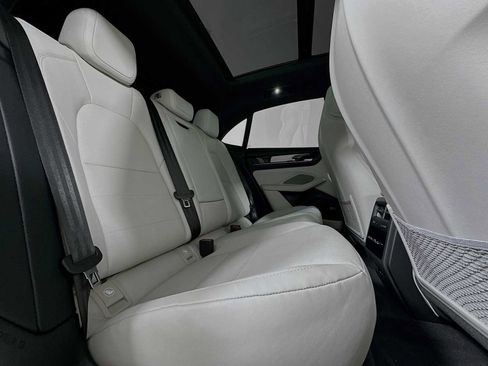 Used 2025 Porsche Macan Electric image 29