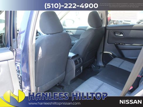 Used 2025 Nissan Rogue SV FWD image 17