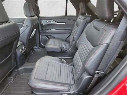 New 2026 Ford Explorer ST-Line w/ ST-Line Street Pack image 12