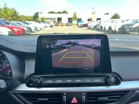 Used 2024 Kia Forte LXS w/ LXS Technology Package FWD image 24