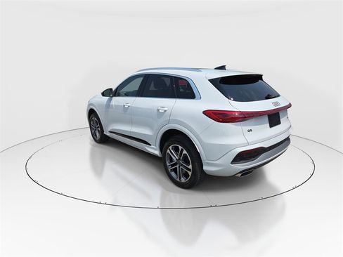 New 2025 Audi Q5 Premium image 6
