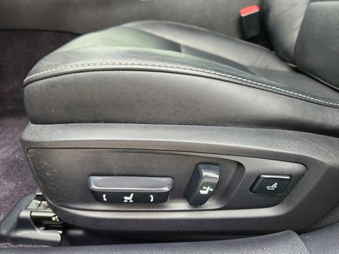 Used 2014 Lexus ES 300h image 24