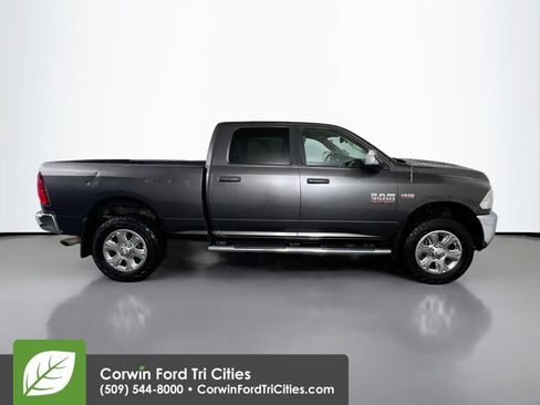 Used 2014 RAM 3500 SLT w/ Luxury Group image 17