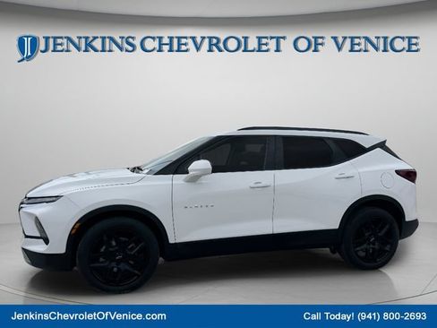 Used 2024 Chevrolet Blazer LT w/ Convenience Package FWD image 8