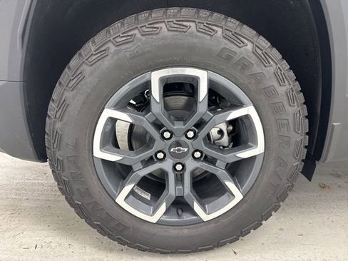 New 2026 Chevrolet Equinox ACTIV w/ Convenience Package III image 35