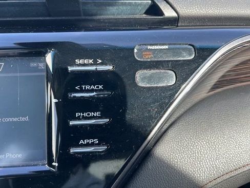 Used 2019 Toyota Camry L image 22