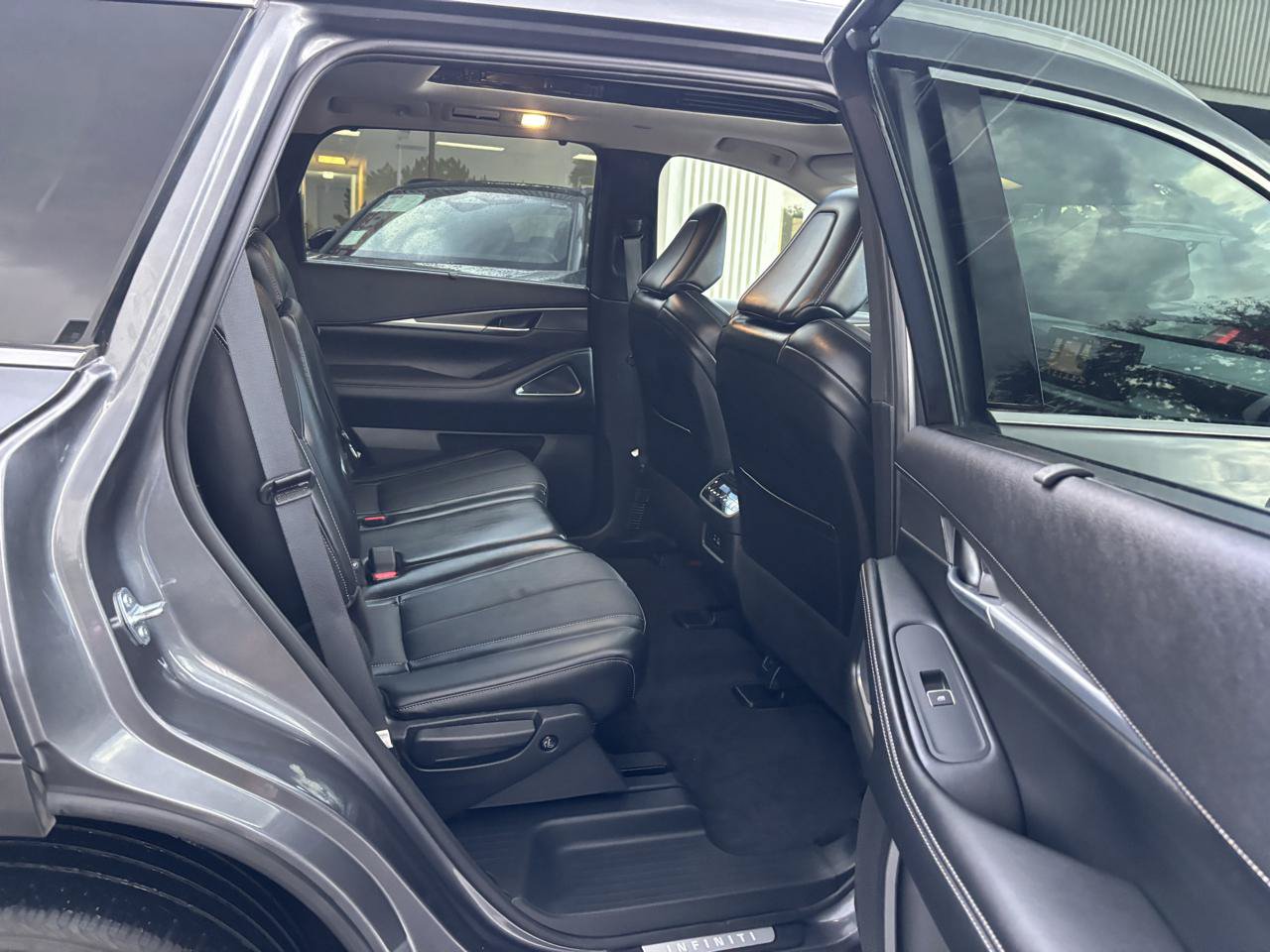 Used 2025 INFINITI QX60 Luxe AWD/4WD image 23