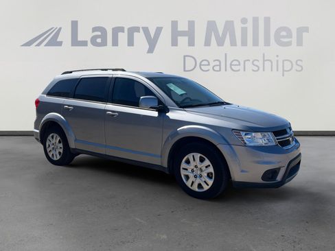 Used 2019 Dodge Journey SE image 7