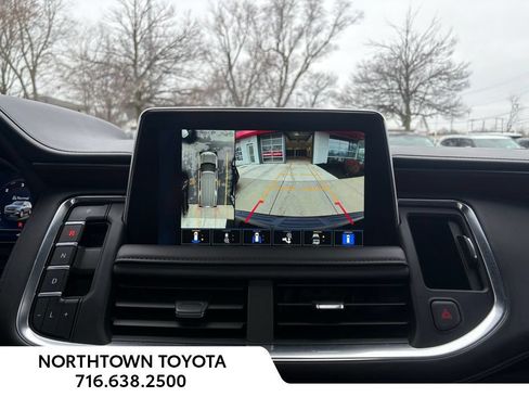 Used 2023 Chevrolet Suburban High Country AWD/4WD image 12