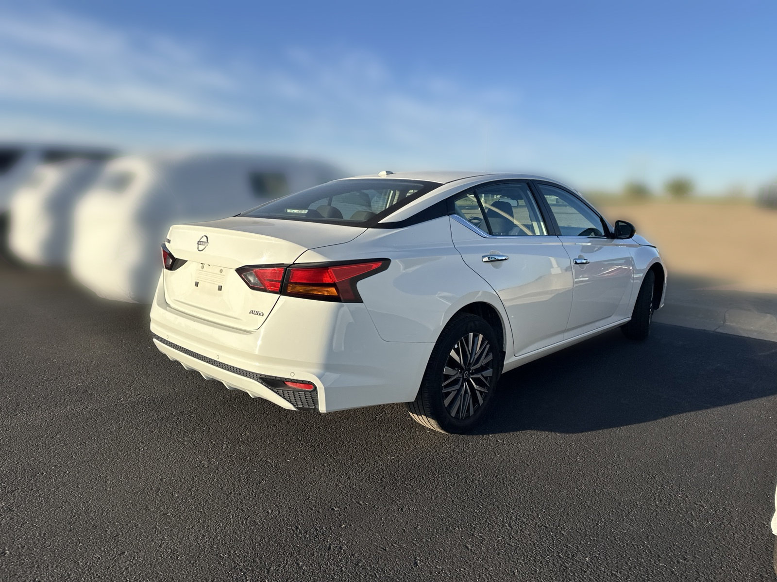 Used 2025 Nissan Altima 2.5 SV AWD/4WD image 3