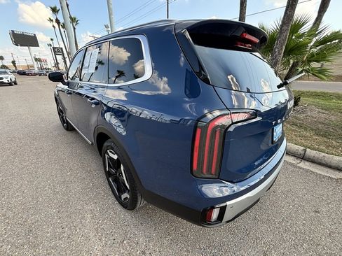 Used 2024 Kia Telluride EX image 5