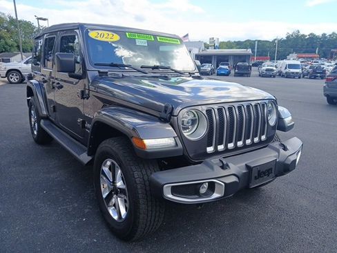 Certified 2022 Jeep Wrangler Unlimited Sahara w/ LED Lighting Group image 8