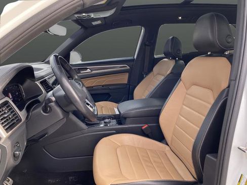 Used 2020 Volkswagen Atlas Cross Sport SEL Premium R-Line image 4