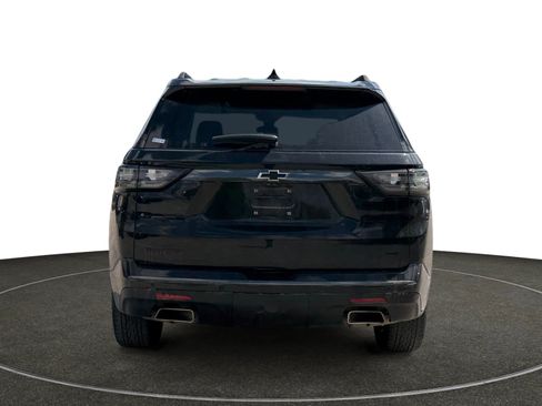 Used 2021 Chevrolet Traverse Premier w/ Redline Edition AWD/4WD image 5