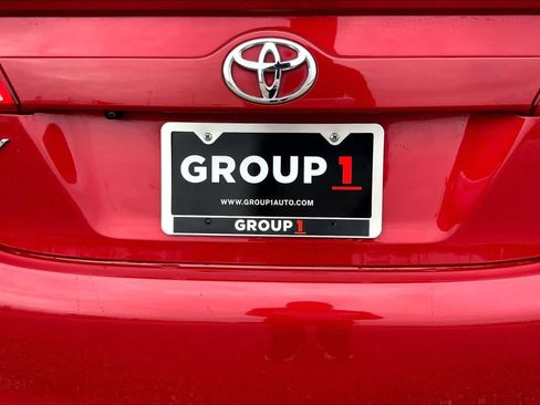 Used 2014 Toyota Camry SE w/ Moonroof Package FWD image 10