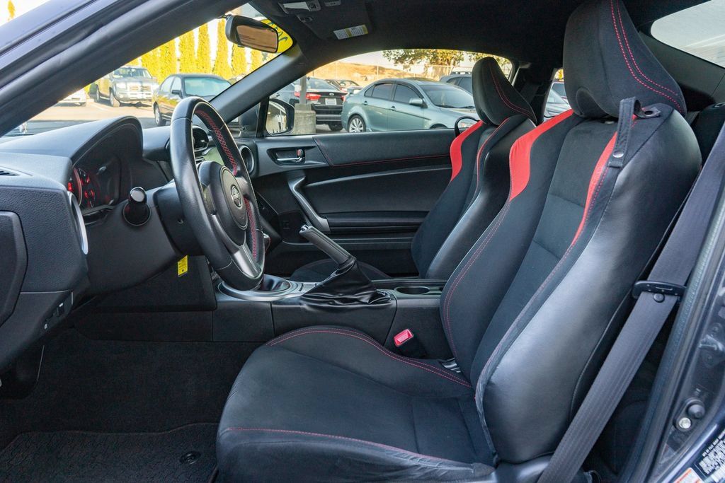 Used 2013 Scion FR-S RWD image 9