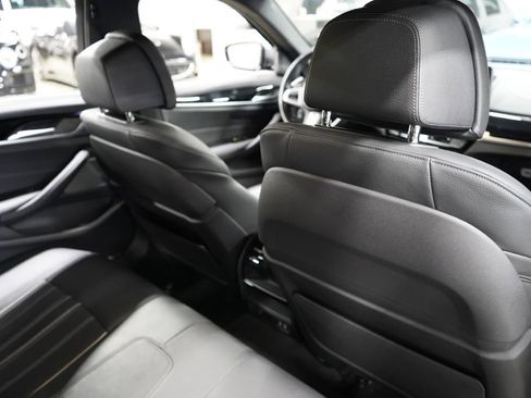 Used 2023 BMW M550i xDrive w/ Executive Package AWD/4WD image 27
