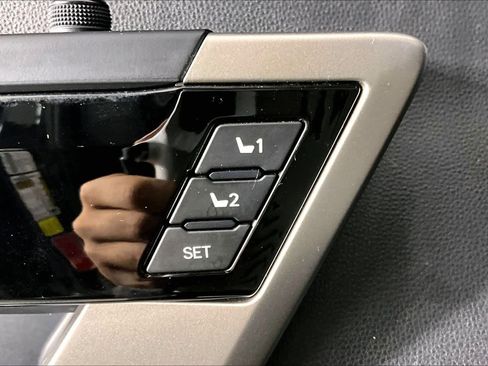 Used 2024 Toyota Tundra Limited image 35