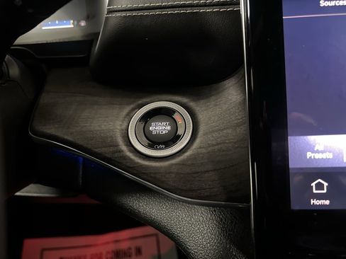 Used 2023 Jeep Grand Cherokee Overland image 38