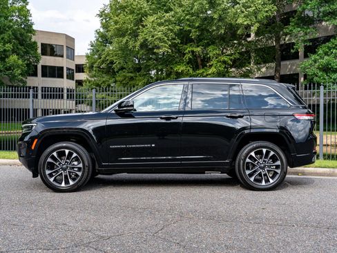 Used 2022 Jeep Grand Cherokee Overland AWD/4WD image 9