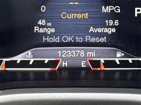 Used 2017 Jeep Cherokee Limited image 28