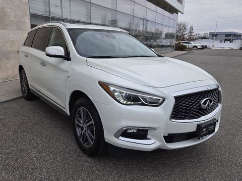 Used 2019 INFINITI QX60 Luxe w/ Essential Package image 15