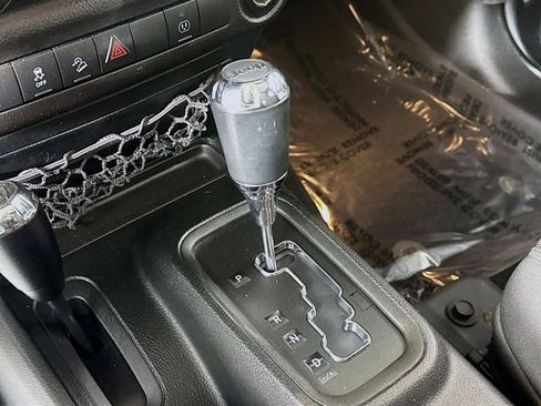 Used 2017 Jeep Wrangler Unlimited Sahara w/ Connectivity Group image 14