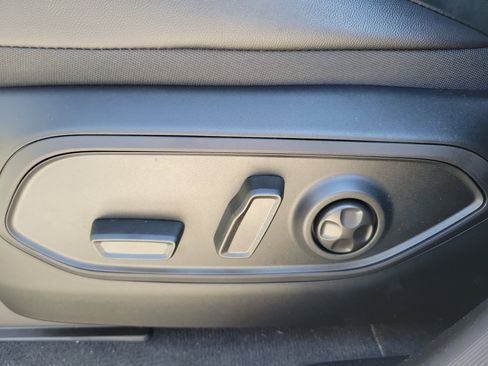 New 2025 Jeep Grand Cherokee Altitude image 11