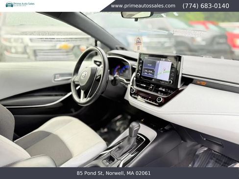 Used 2019 Toyota Corolla XSE FWD image 17