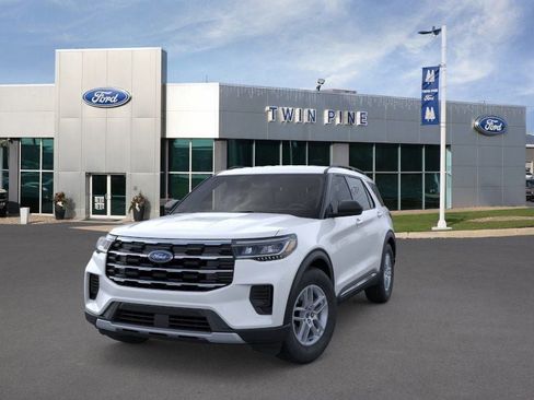 New 2025 Ford Explorer Active image 3