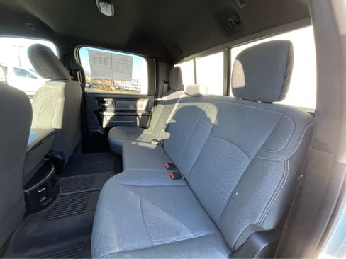 Used 2024 RAM 2500 Tradesman w/ Chrome Appearance Group image 25