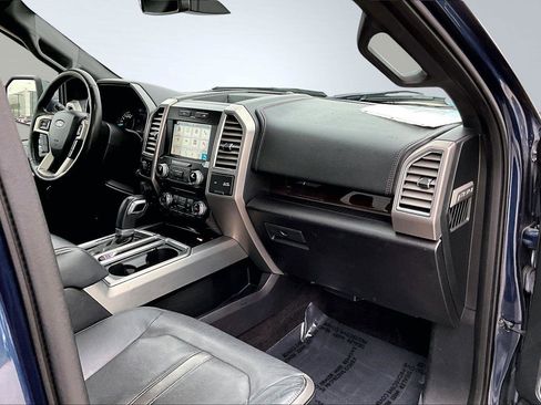 Used 2016 Ford F150 Platinum w/ Equipment Group 701A Luxury image 22