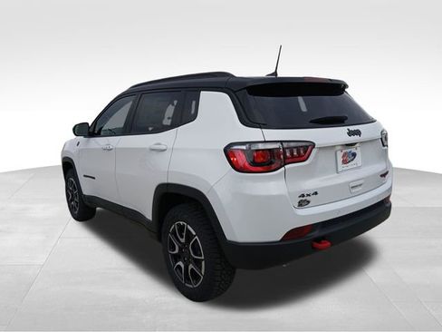 New 2026 Jeep Compass Trailhawk image 3