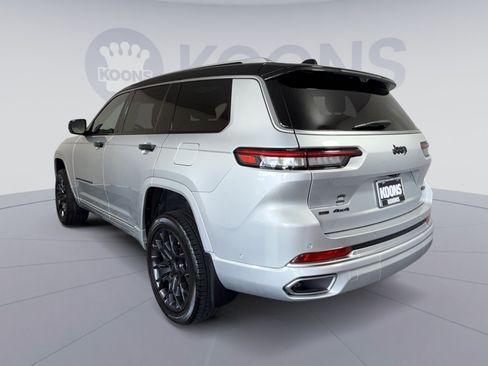 Used 2023 Jeep Grand Cherokee L Summit AWD/4WD image 4