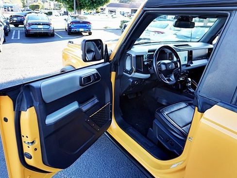 Used 2021 Ford Bronco Badlands image 40