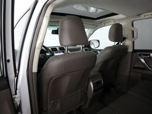 Used 2011 Lexus GX 460 w/ Comfort Plus Pkg AWD/4WD image 39