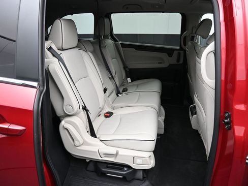 Used 2025 Honda Odyssey Touring image 28