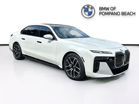 Used 2023 BMW 760i xDrive image 1