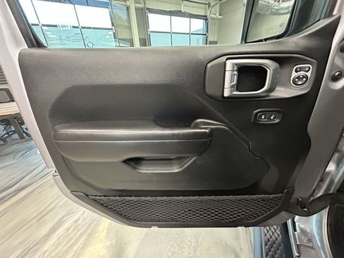 Used 2020 Jeep Gladiator Rubicon w/ Dual Top Group image 53