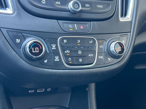 Used 2024 Chevrolet Malibu LT FWD image 19
