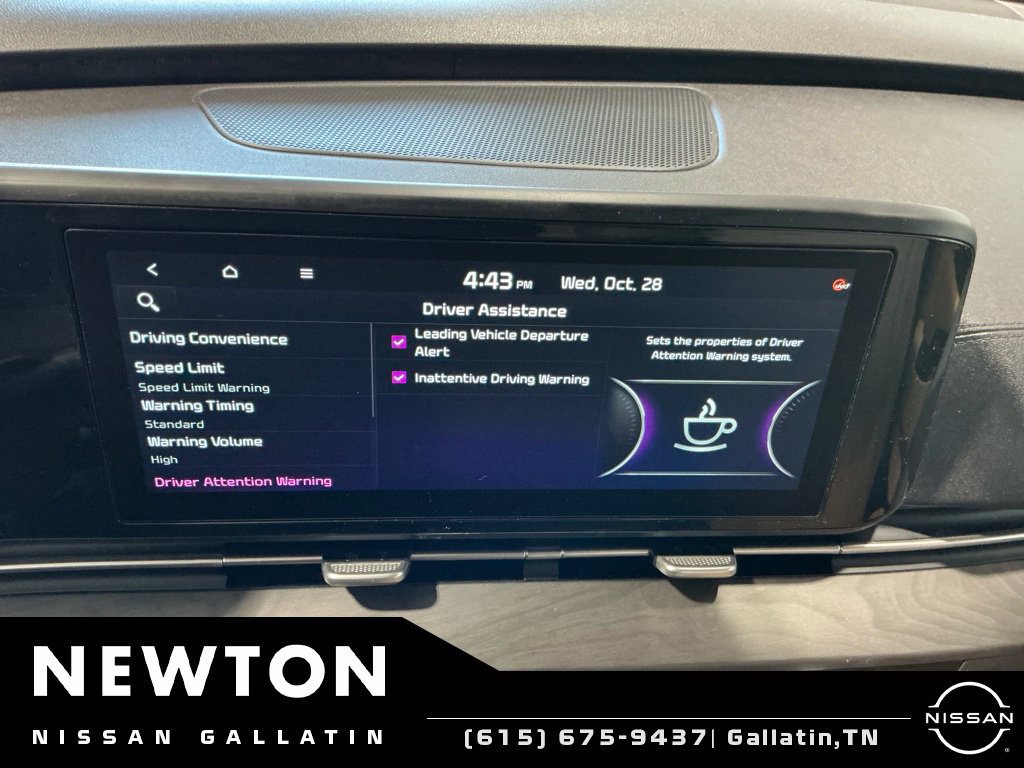Used 2022 Kia Carnival EX FWD image 33