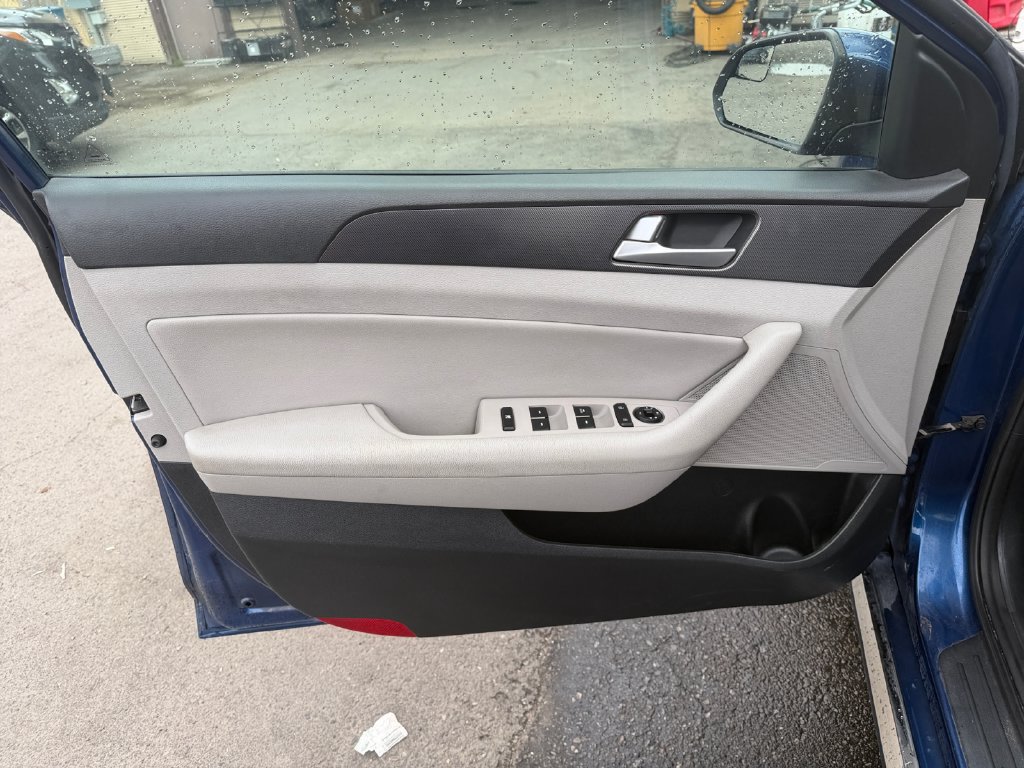Used 2017 Hyundai Sonata Sport w/ Value Edition Package 02 FWD image 19