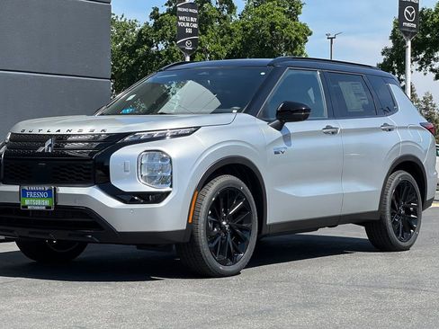 New 2025 Mitsubishi Outlander SEL Black Edition image 9