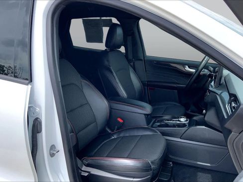 Used 2023 Ford Escape ST-Line w/ Tech Pack #1 FWD image 9