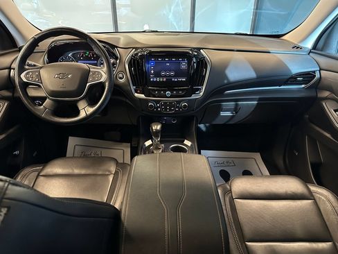 Used 2021 Chevrolet Traverse RS AWD/4WD image 9
